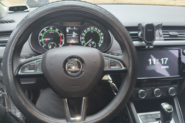 Skoda Octavia 2019 #12 Skoda Octavia 2019 car image #12