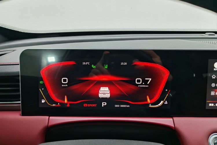 X70 PLUS 2022 car image #12