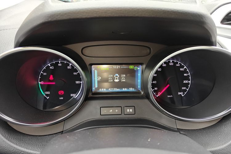 BYD Yuan New Energy 2019 car image #12