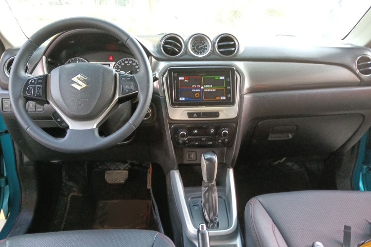 Suzuki Vitara 2016 image de voiture #12