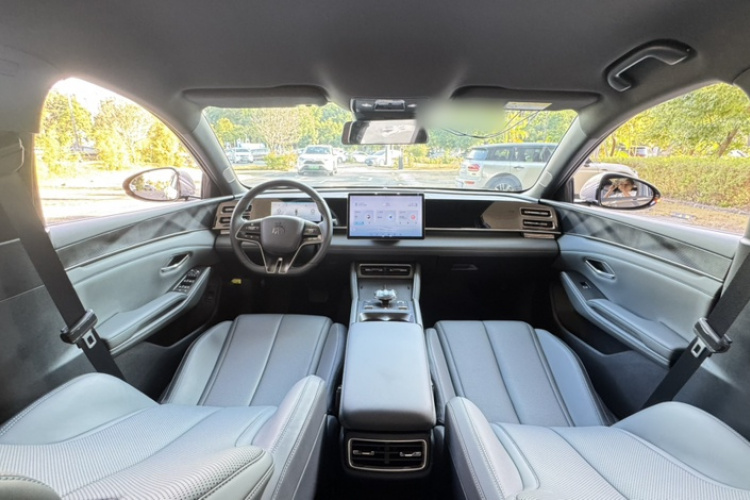 BYD Qin L 2024 car image #12