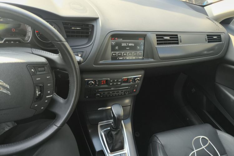 Citroen C5 2016 car image #12