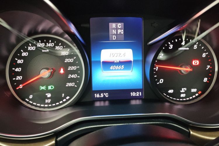 Mercedes-Benz V Class 2022 #12 Mercedes-Benz V Class 2022 car image #12