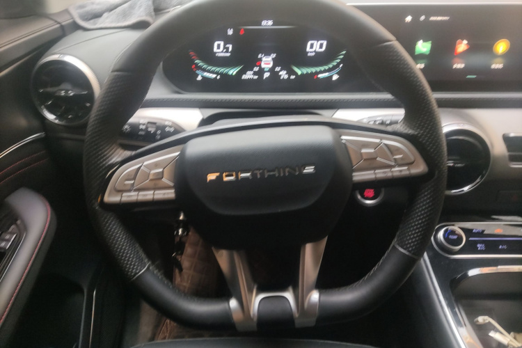 Forthing T5 EVO 2021 car image #12