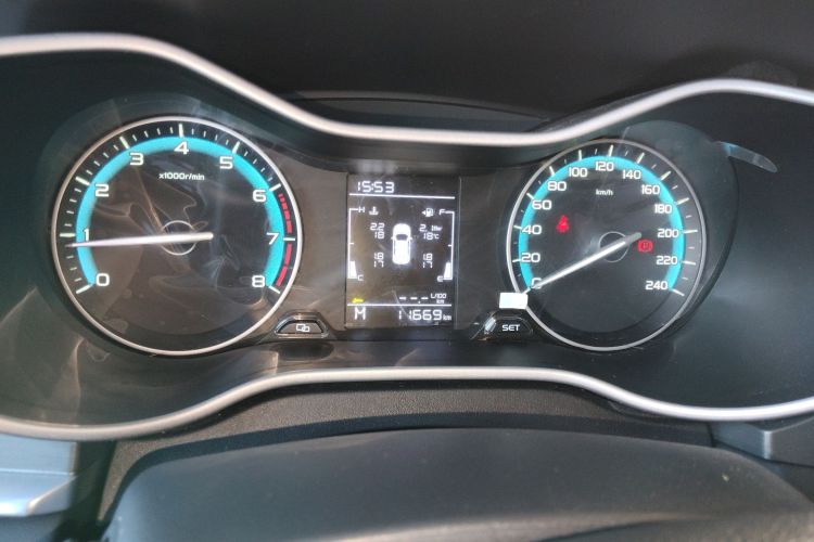 GEELY Emgrand 2022 car image #12