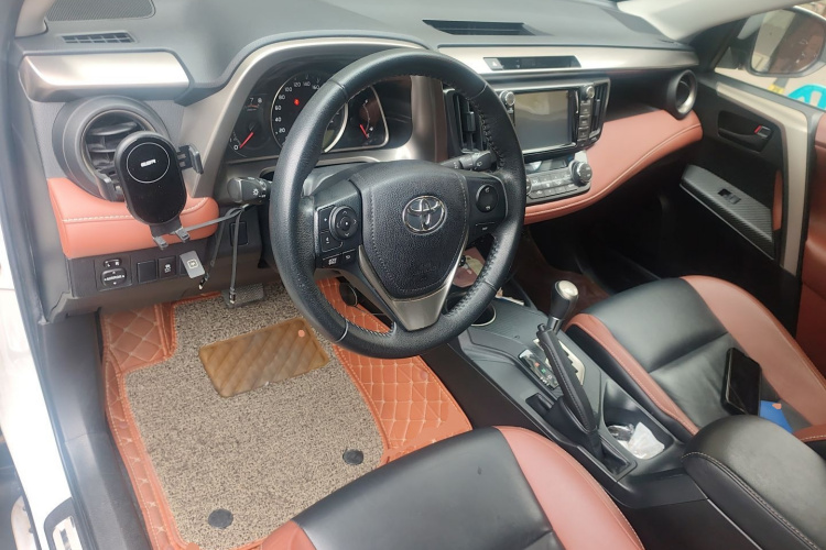 Toyota RAV4 2015 #12 Toyota RAV4 2015 car image #12