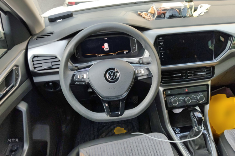 Volkswagen T-Cross 2023 car image #12