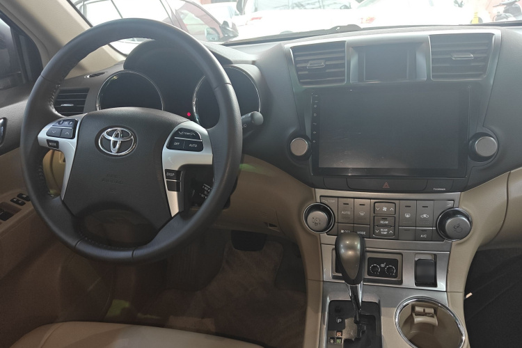 Toyota Highlander 2014 #12 Toyota Highlander 2014 car image #12