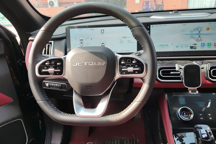 X70 PLUS 2024 car image #12