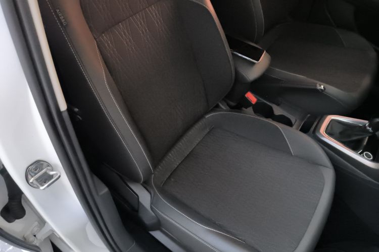 Volkswagen T-Cross 2019 car image #12