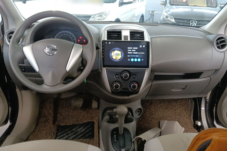 Nissan Sunny 2018 car image #12