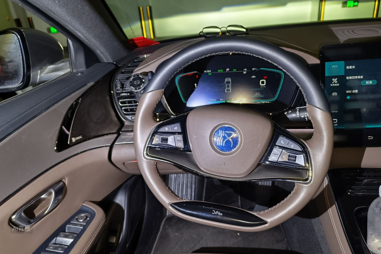 BYD Han 2021 صورة سيارة #12