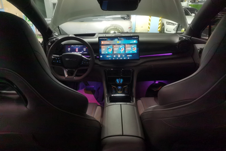 BYD Frigate 07 2023 #12 BYD Frigate 07 2023 car image #12