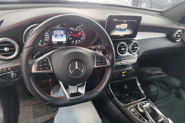Mercedes-Benz GLC AMG 2019 immagine di auto #12