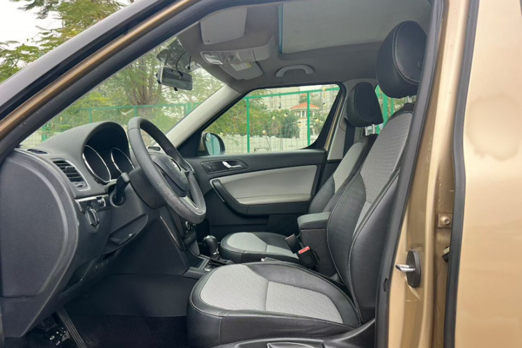 Skoda Yeti 2015 immagine di auto #12