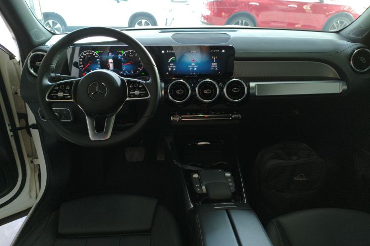 Mercedes-Benz GLB Class 2023 #12 Mercedes-Benz GLB Class 2023 car image #12