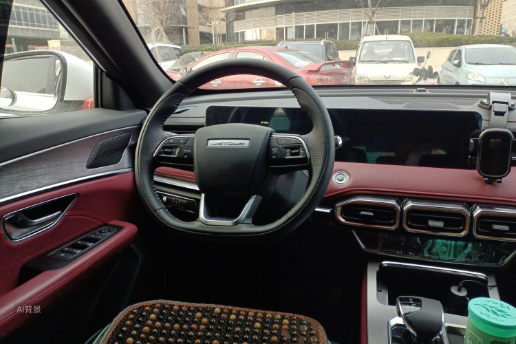 X70 PLUS 2025 car image #12