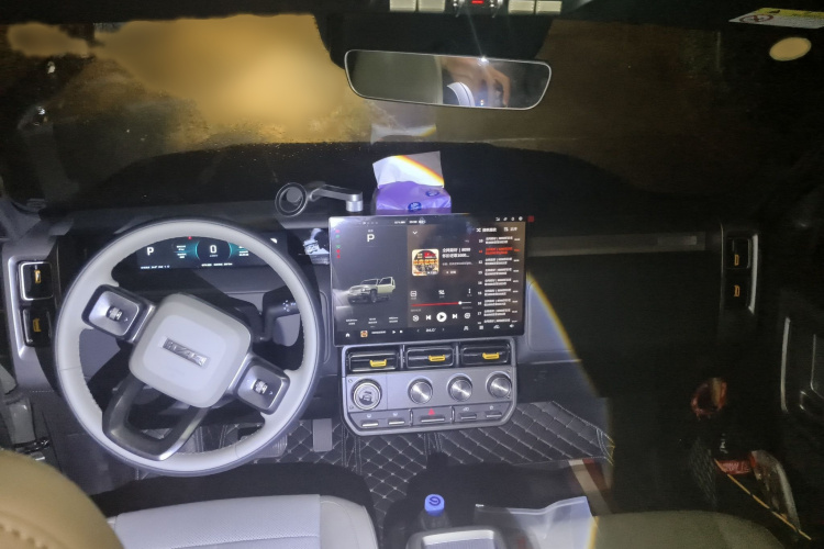 2025 car image #12