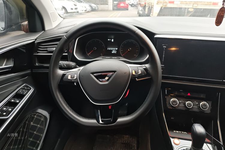 VS5 2021 car image #12