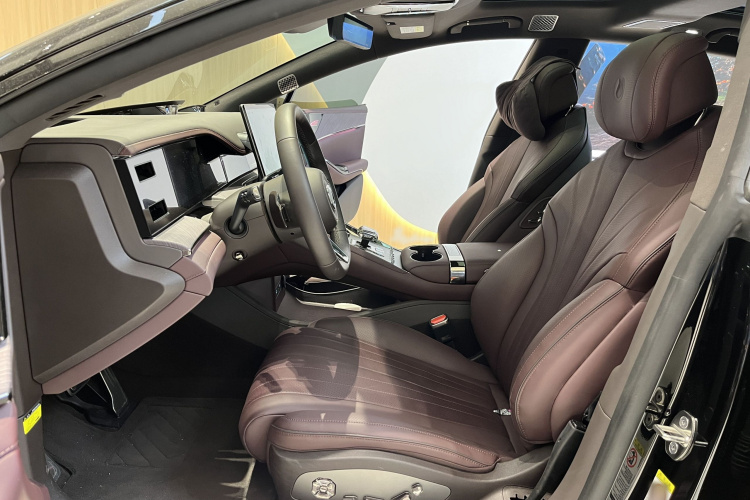 Denza Z9GT 2024 car image #12