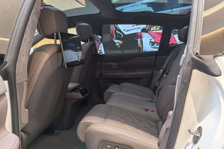 蔚来 蔚来ET7 2024 汽车图片 #12