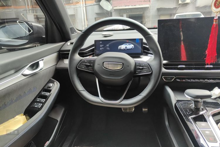 GEELY Preface 2025 car image #12