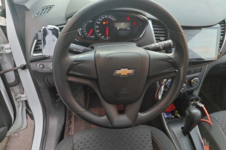 Chevrolet Tracker 2017 #12 Chevrolet Tracker 2017 car image #12