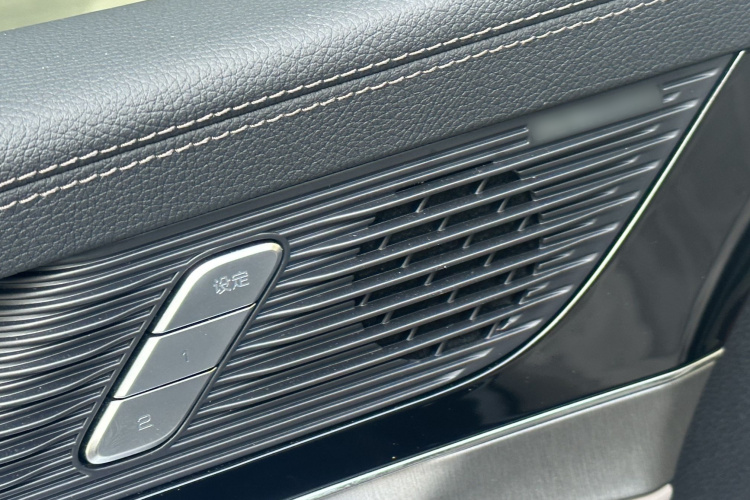 BYD Tang New Energy 2024 car image #12