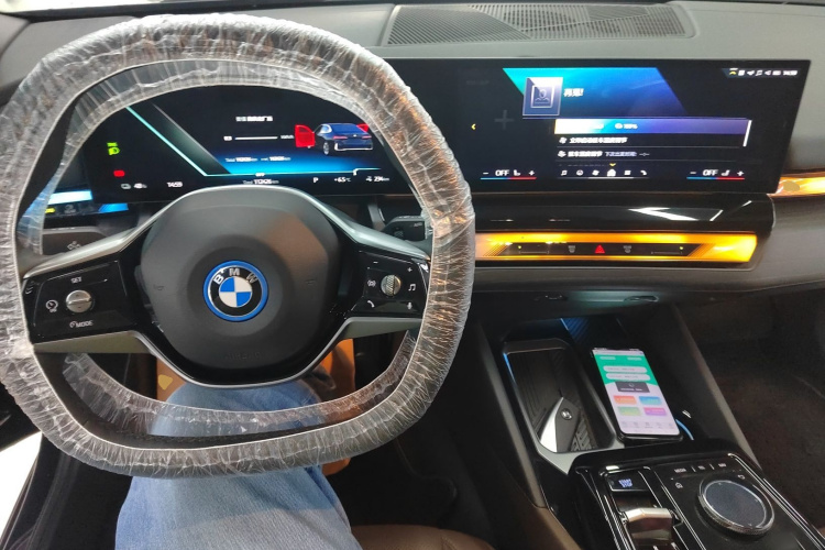 BMW i5 2024 car image #12