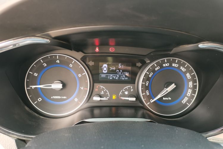 Changan Alsvin V7 2016 car image #12