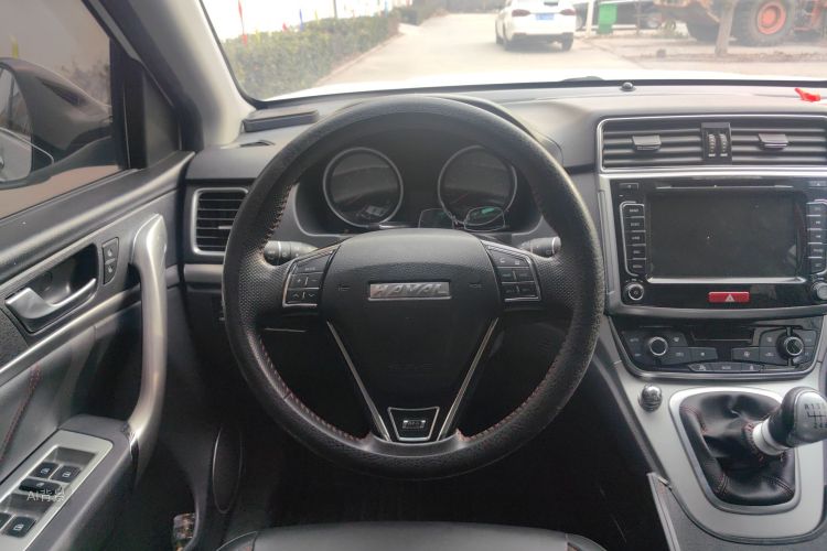 Haval M6 2018 car image #12