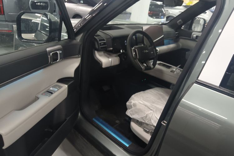 FangChengBao Tiger 7 2025 car image #12