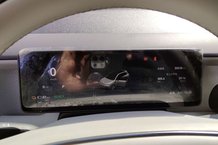 零跑汽车 零跑B10 2025 汽车图片 #12