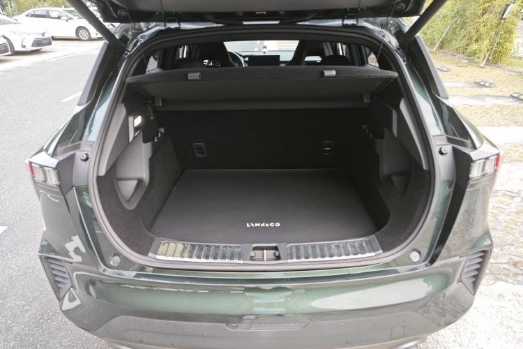 Lynk & Co 06 2023 car image #12