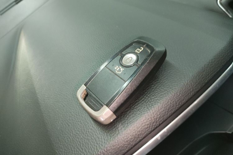 Ford Edge 2018 image de voiture #12