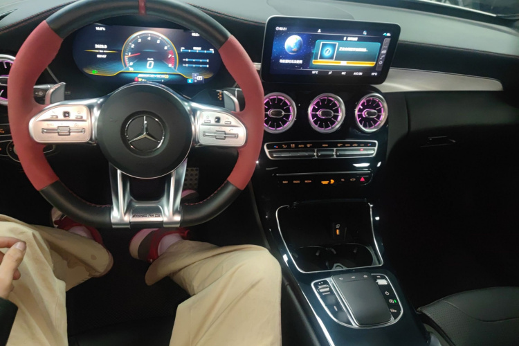 Mercedes-Benz C AMG 2019 immagine di auto #12