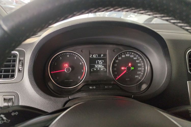 Volkswagen Polo 2014 #12 Volkswagen Polo 2014 car image #12