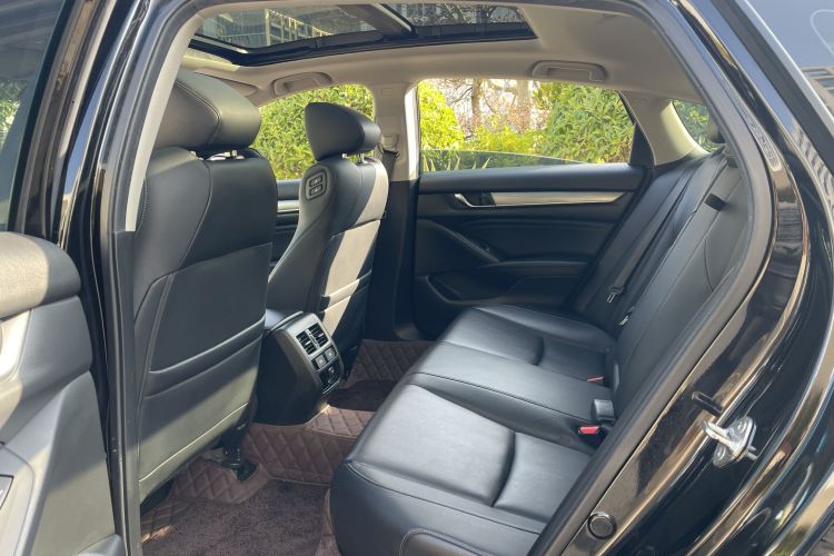 Honda Accord 2020 car image #12