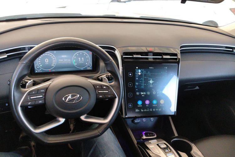 Hyundai Tucson 2023 car image #12