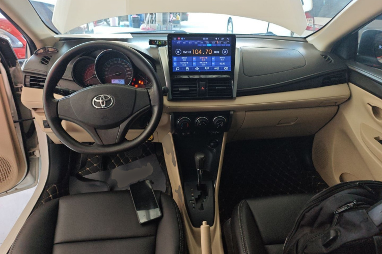 Vios 2015 car image #12