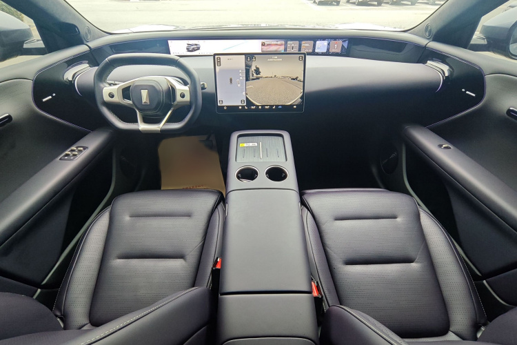 Avatr 07 2024 car image #12