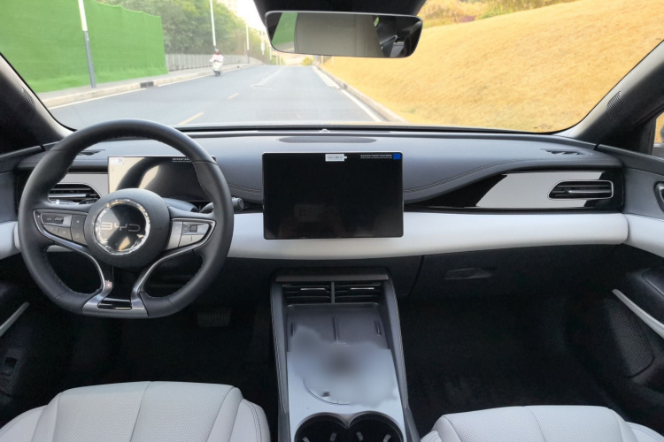 BYD Seal 06 New Energy 2025 car image #12