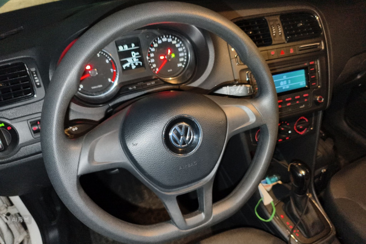 Polo 2015 #12 Polo 2015 car image #12