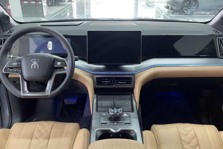 BYD SongL DM-i 2024 car image #12