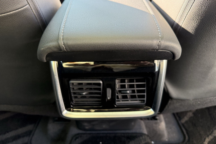 Toyota Harrier 2023 imagem de carro #12