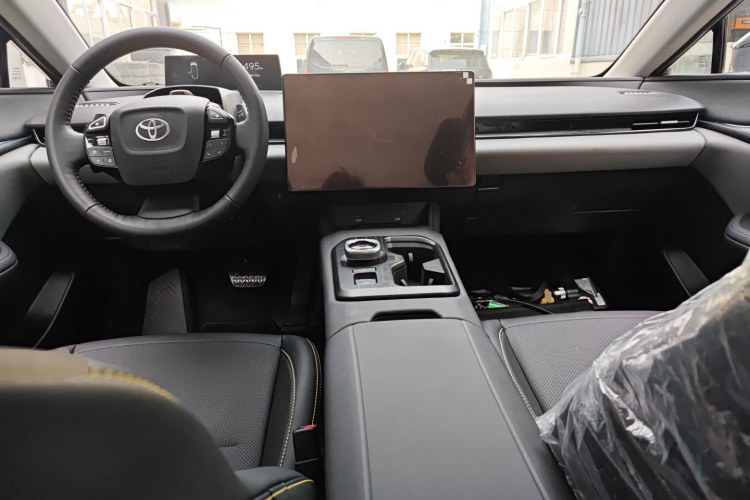 Toyota bZ5 2025 #12 Toyota bZ5 2025 car image #12