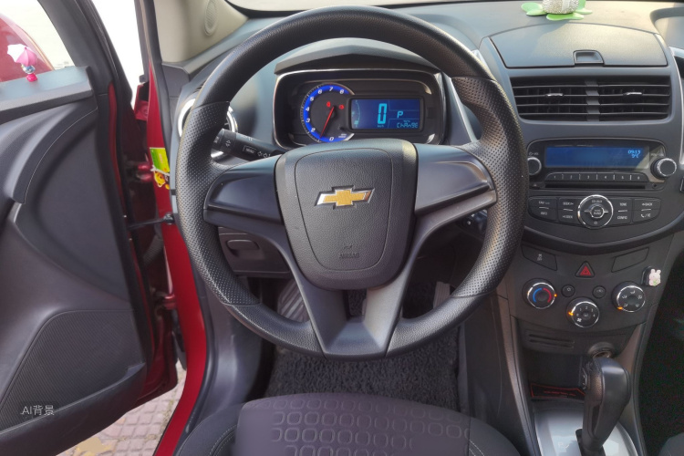 Chevrolet Tracker 2015 immagine di auto #12
