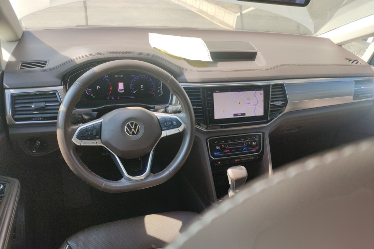 Volkswagen Viloran 2021 car image #12