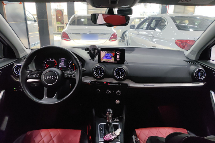 2020 immagine di auto #12