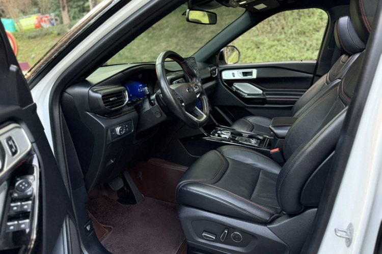 Ford Explorer 2020 car image #12